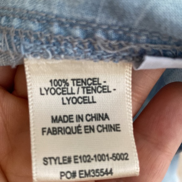 Cloth & Stone Plaid Button Down Top. Size S - Picture 7 of 7